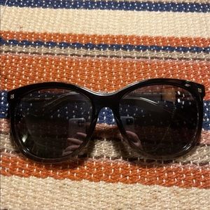 Guess sunglasses with gold detailing